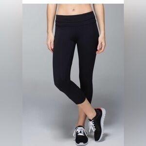 Lululemon Inspire Crop | Size 10 | Black